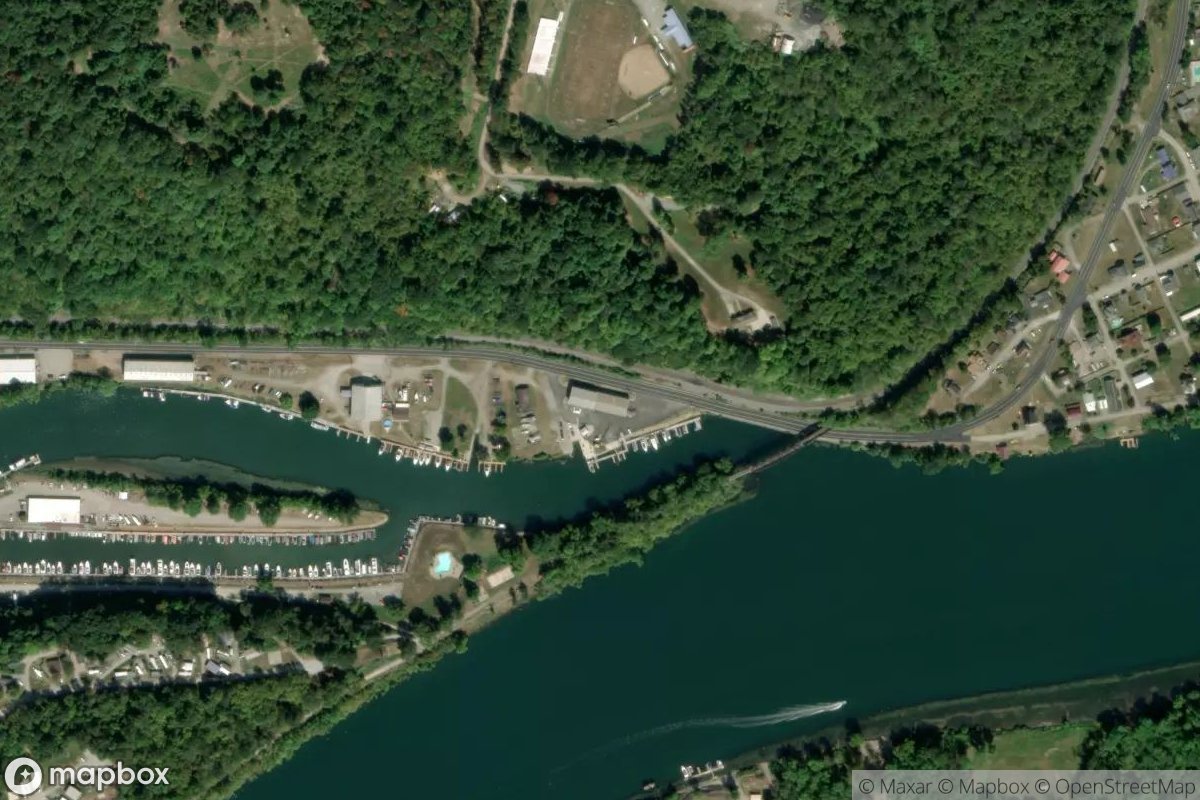 Satellite view of Engle's Holiday Harbor
