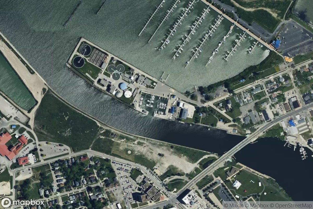 Satellite view of Lorain Harbor Boat Club