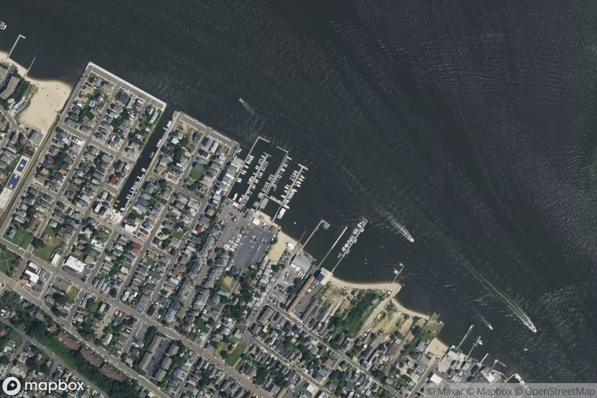 Satellite view of Marina at 40.4058, -73.9880