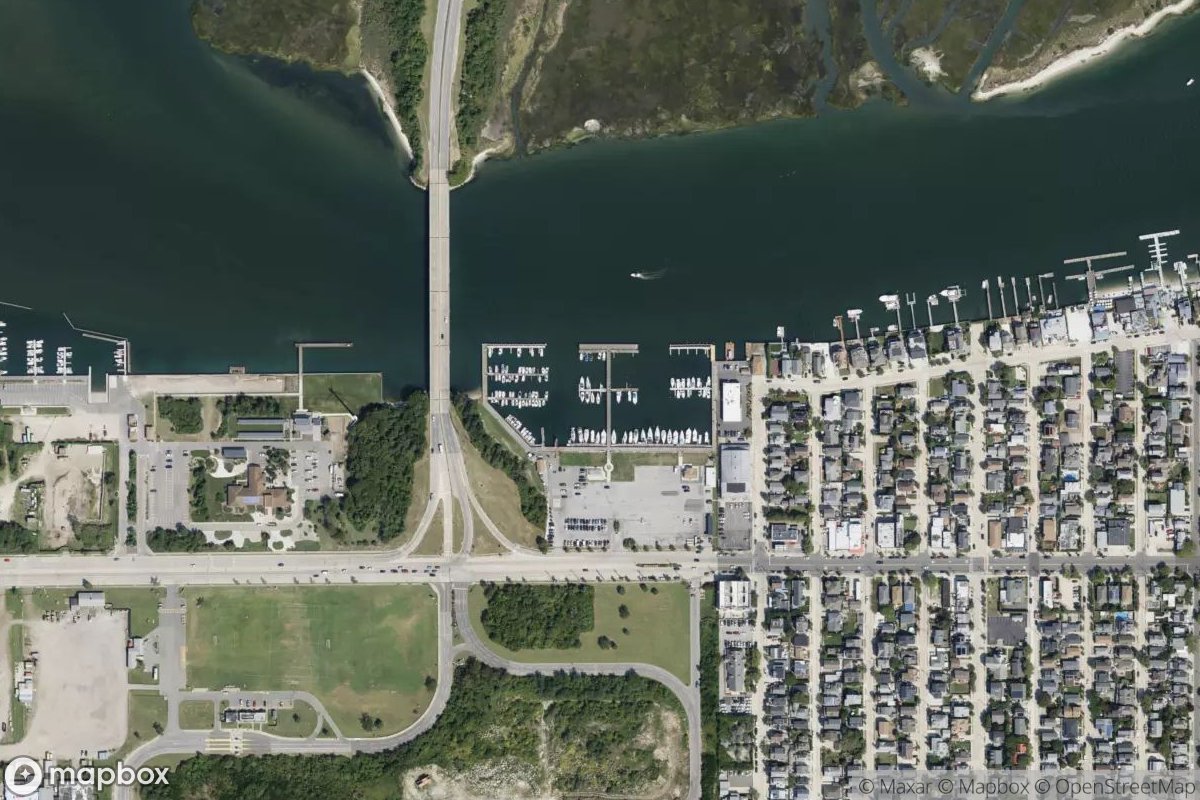 Satellite view of Marina at 40.5934, -73.5855