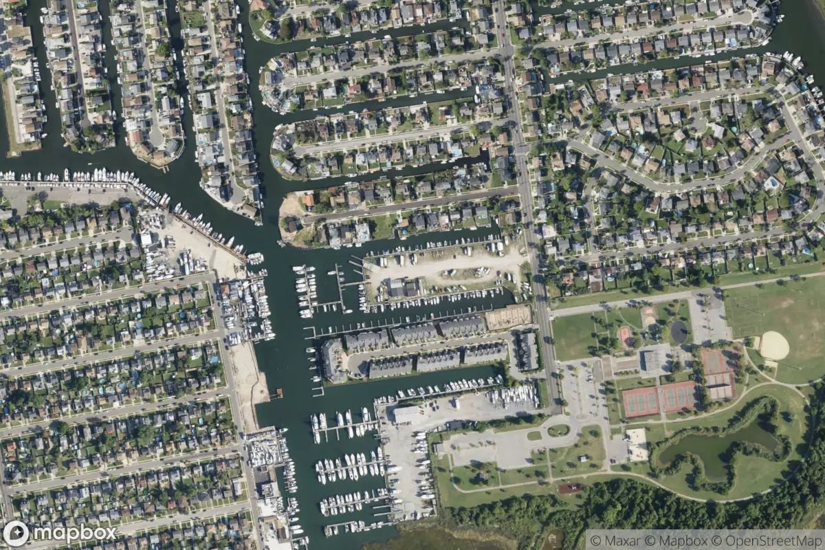 Satellite view of Marina at 40.6384, -73.5747
