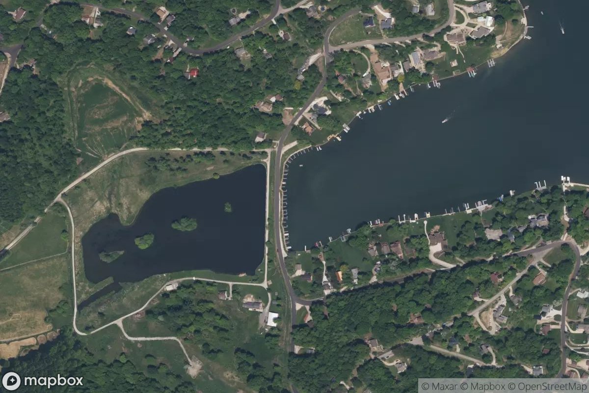 Satellite view of Marina at 40.6560, -81.1935