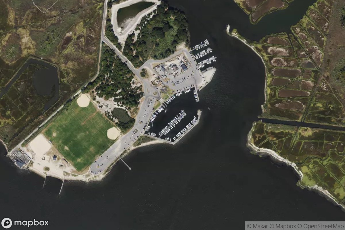 Satellite view of Marina at 40.7070, -73.1889