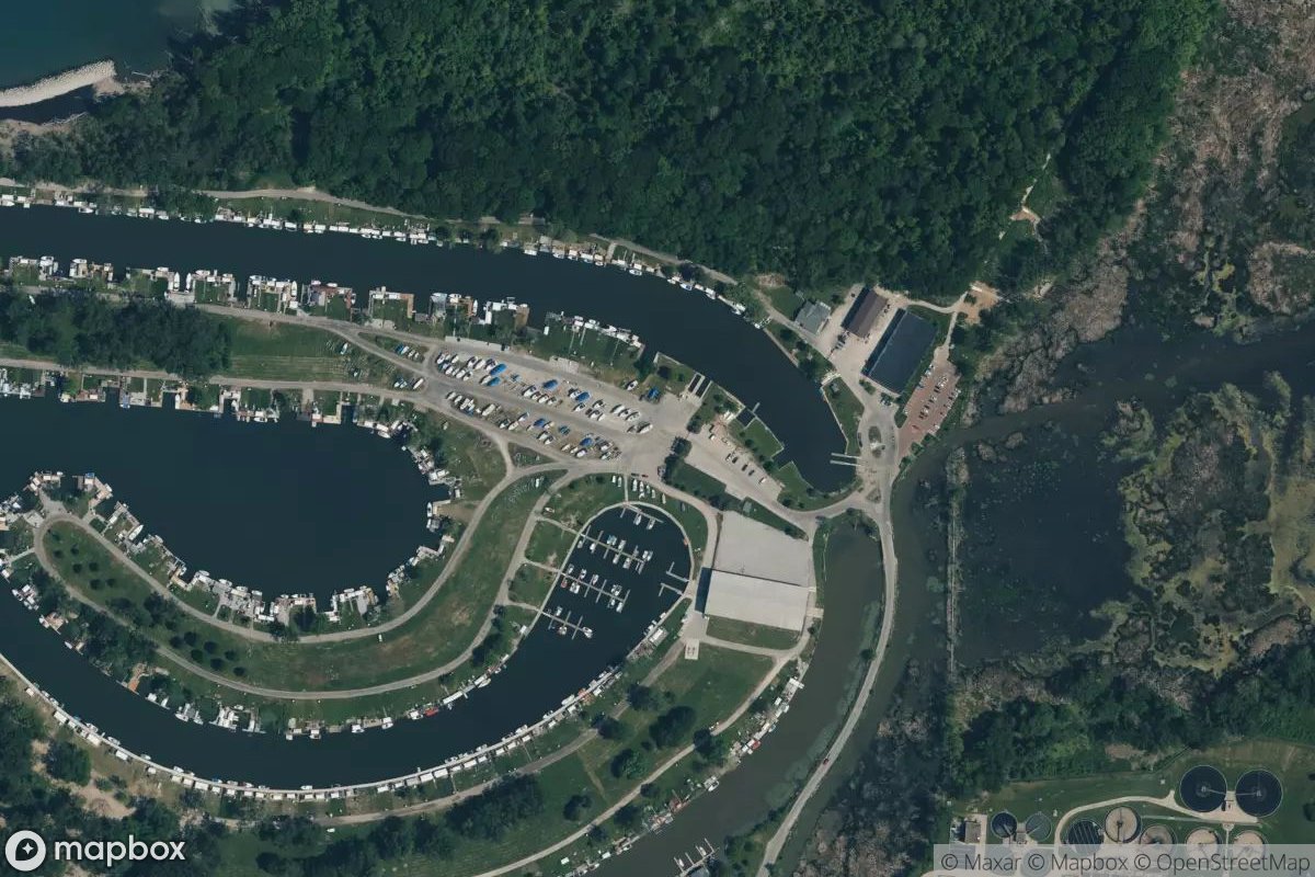 Satellite view of Marina at 41.7258, -81.3410