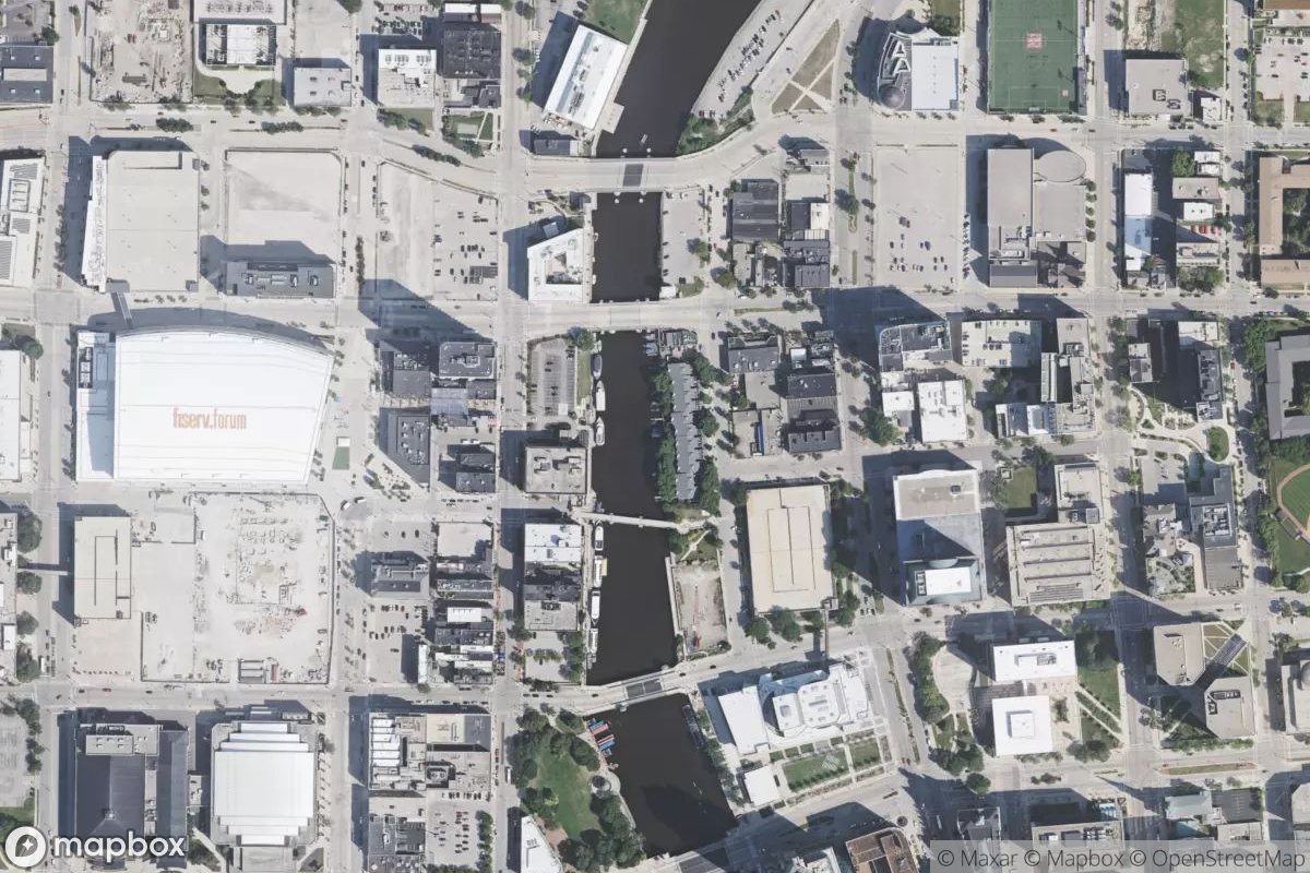 Satellite view of Marina at 43.0448, -87.9130