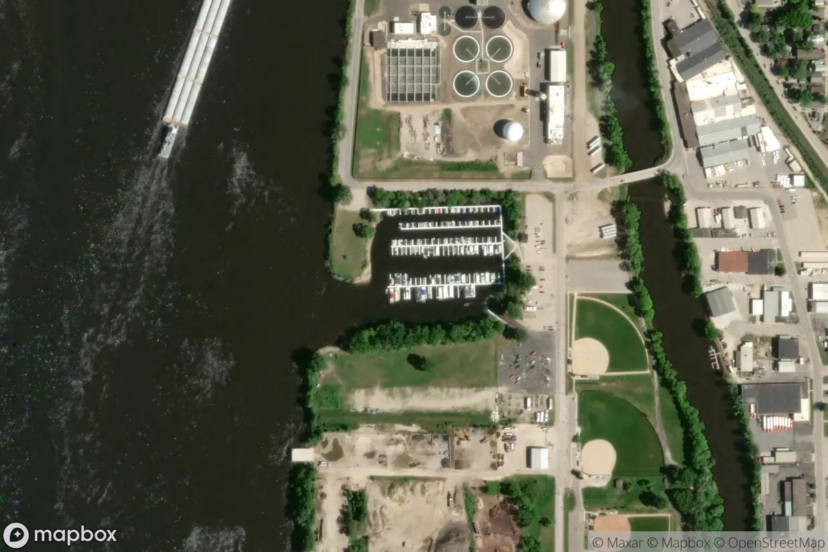 Satellite view of Marina at 43.7976, -91.2584