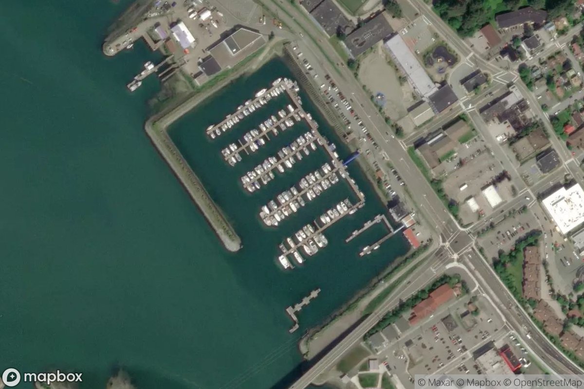 Satellite view of Marina at 58.3017, -134.4283
